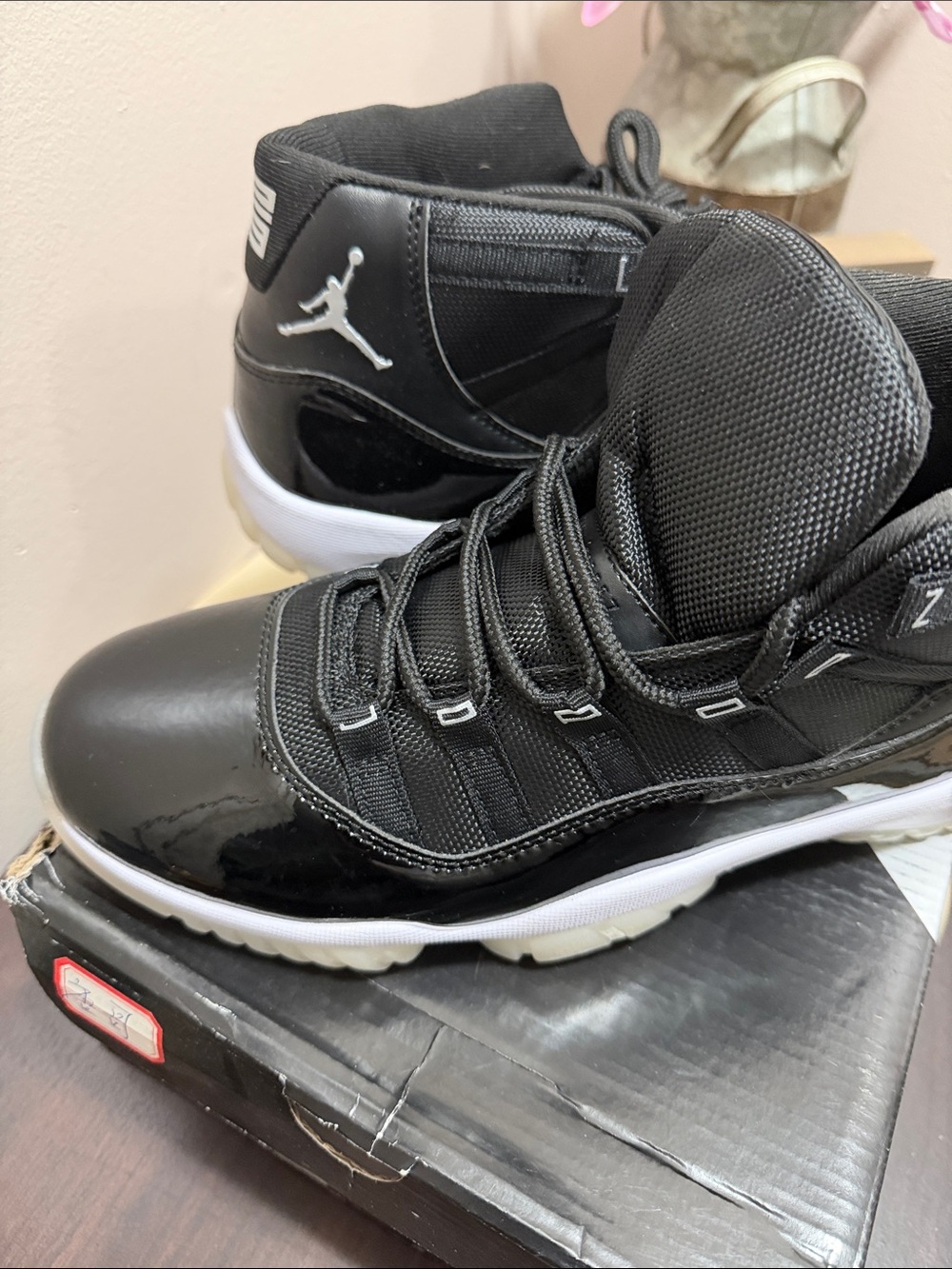 Nike Air Jordan 11 Retro 'Black/White' Men's Basketball Shoes - Picture 2 of 9